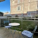 Aparthotel La Maison Bleu
