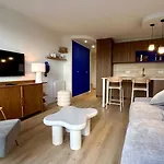 La Maison Bleu Aparthotel *