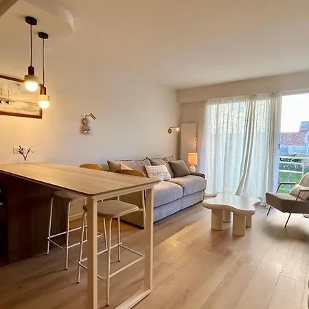 La Maison Bleu Aparthotel *