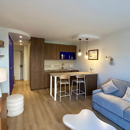 La Maison Bleu Aparthotel