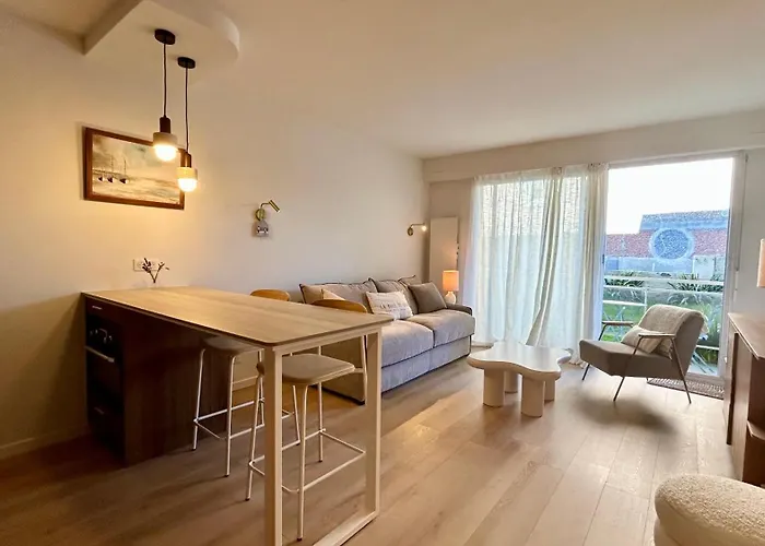 La Maison Bleu Aparthotel *